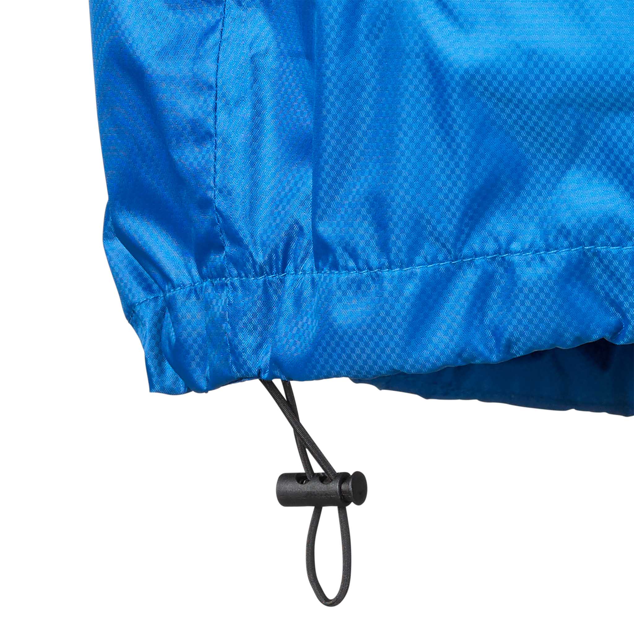 Närbild av blå All-weather jacket Monaco v24, Match & Training wear, med svart justerbar snördragare i fållen.