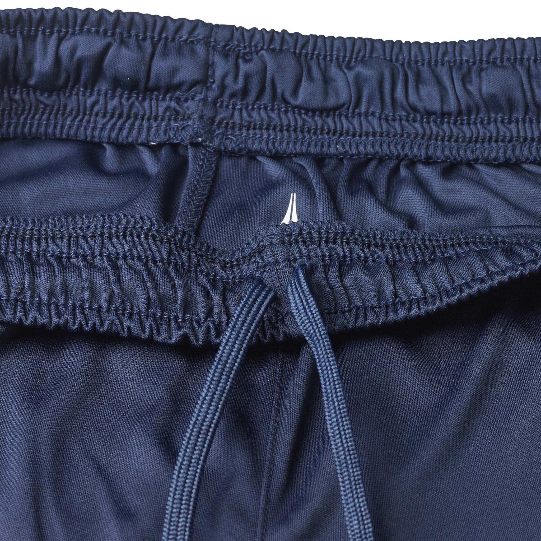 Närbild av marinblå Player shorts Spain v25 midja med vit dragsko, match- och träningskläder