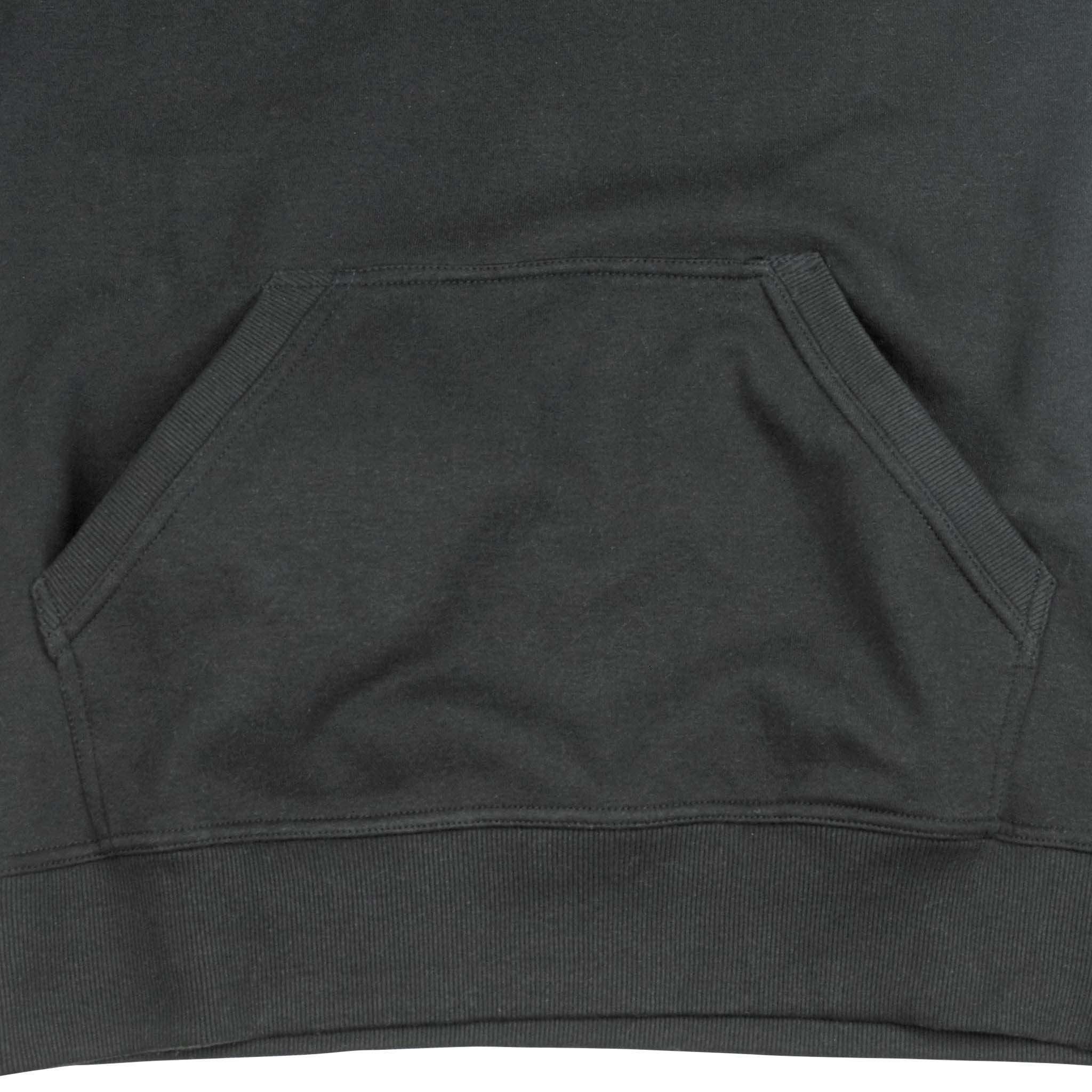 Närbild av svart Hoodie Oxford v25 fritidsklädsel med käng urficka och ribbad kant.
