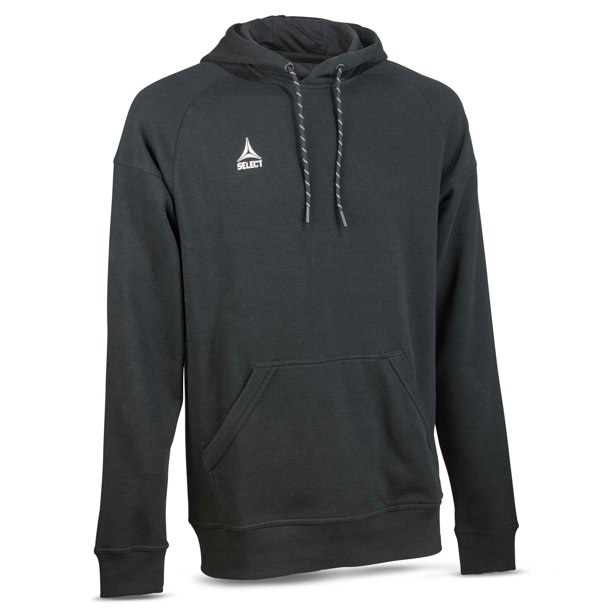 Svart Hoodie Oxford v25 fritidskläder med huva, ficka och vit logga, sedd framifrån.