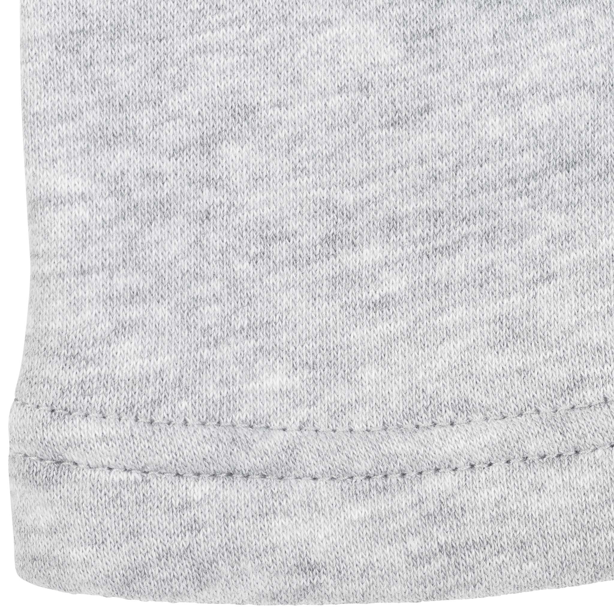 Närbild av grå Zip jacket Oxford v25 fritidskläder, som visar ribbkant och sydd sömdetalj.