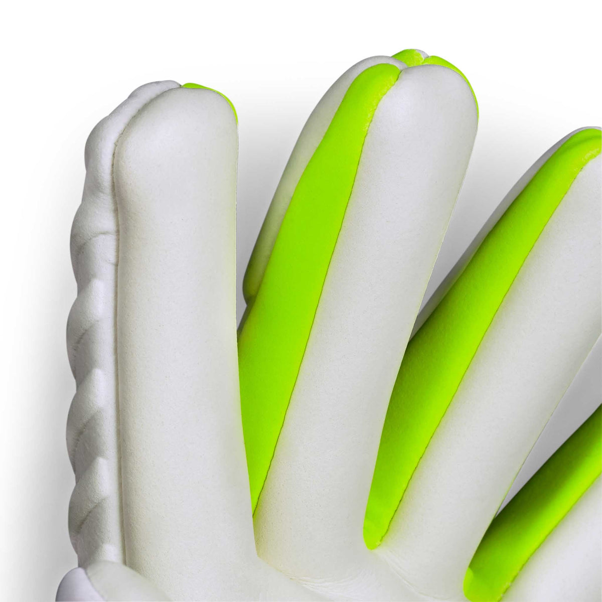 Closeup af GK Gloves 89 Women v26 målmandshandsker med hvide fingre og limegrønne fodbolddetaljer.