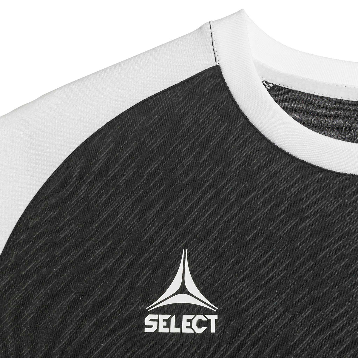 Nærbillede af sort-hvid Player shirt S/S Pisa X fodbold match & training wear med hvidt logo